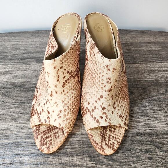 Ann Taylor Cream Snakeskin Slip On Shooties Size 8.5 Office Work Business Casual - Picture 3 of 6